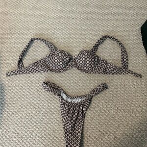 Cupshe Brown and White Bikini Set with Sweetheart Neckline